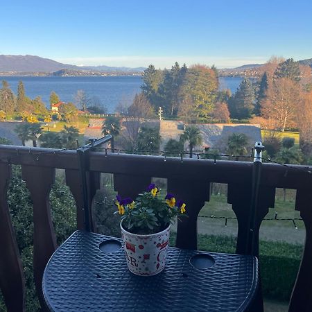 Appartamento in villa storica vista lago e piscina Lesa Esterno foto