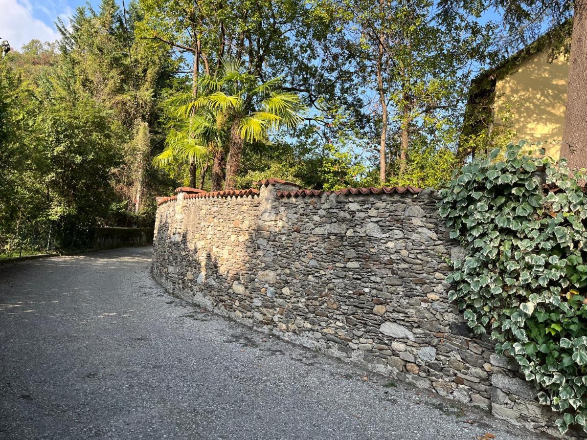 Appartamento in villa storica vista lago e piscina Lesa Esterno foto