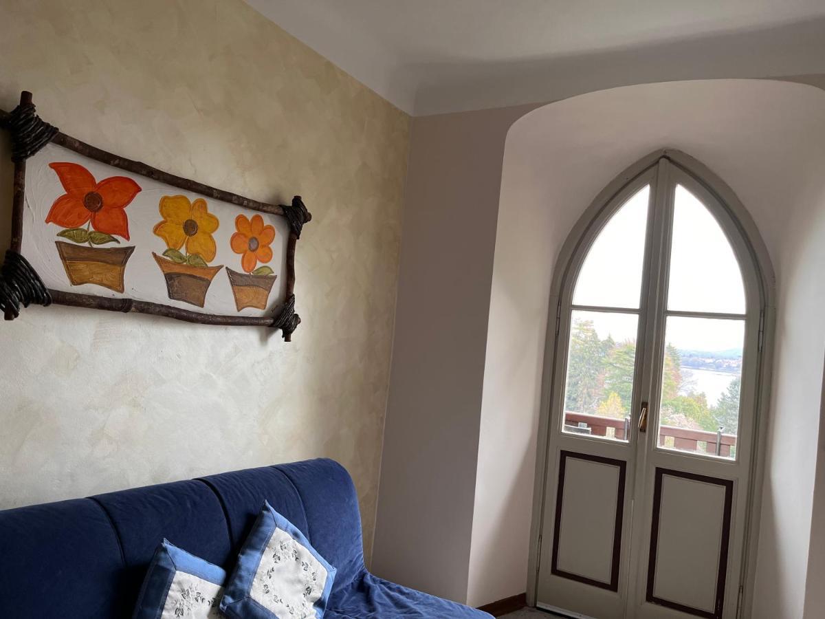 Appartamento in villa storica vista lago e piscina Lesa Esterno foto