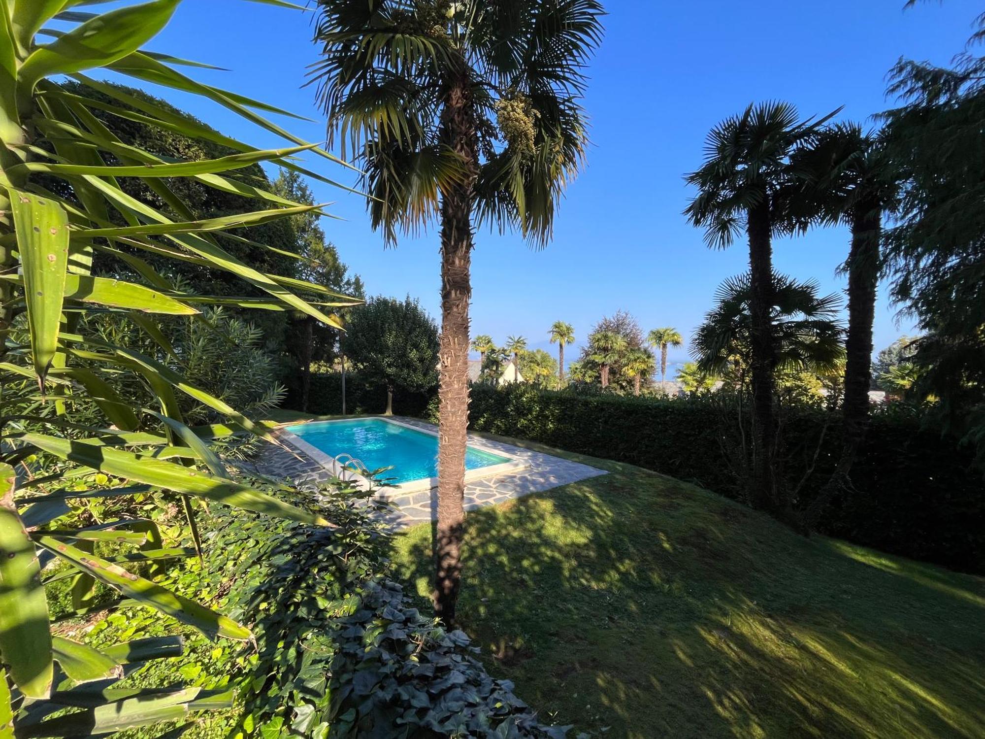 Appartamento in villa storica vista lago e piscina Lesa Esterno foto
